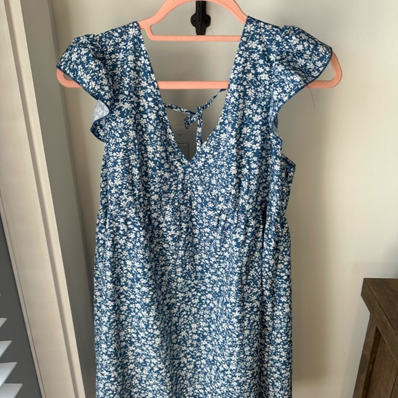 Frenchy Petite Floral Print V Neck Layered Ruffle Blue Dress - Picture 3 of 4
